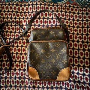 Louis Vuitton Monogram Dual Pocket Messenger Bag